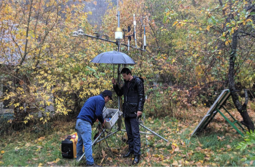 哈萨克斯坦国家地理信息远程监测项目由某地理研究所规划、设计并实施。顺利获得实时采集各区域的地理环境数据，实现各区域地理及环境状态的远程监测，为科学决定给予数据保障。