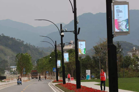 2019 年 5G 通信的出现，2020年5G商用，新基建推进，给予智慧灯杆产业一次绝佳的机会。本文重点介绍智慧路灯杆典型应用场景包括智慧城市、智慧园区、智慧景区、智慧社区。