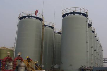 随着物联网技术的不断完善，给储油罐的监测给予了新的选择，基于5G/4G工业级无线路由器BMR400给予无线传感网络的解决方案，实现对储油罐运行状态监测实时化、远程化、可视化。