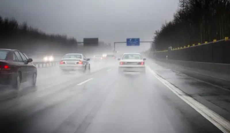 恶劣交通路况 image.png